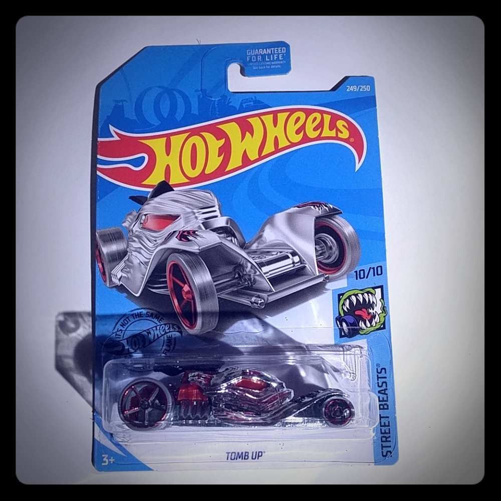 Hot Wheels Tomb Up